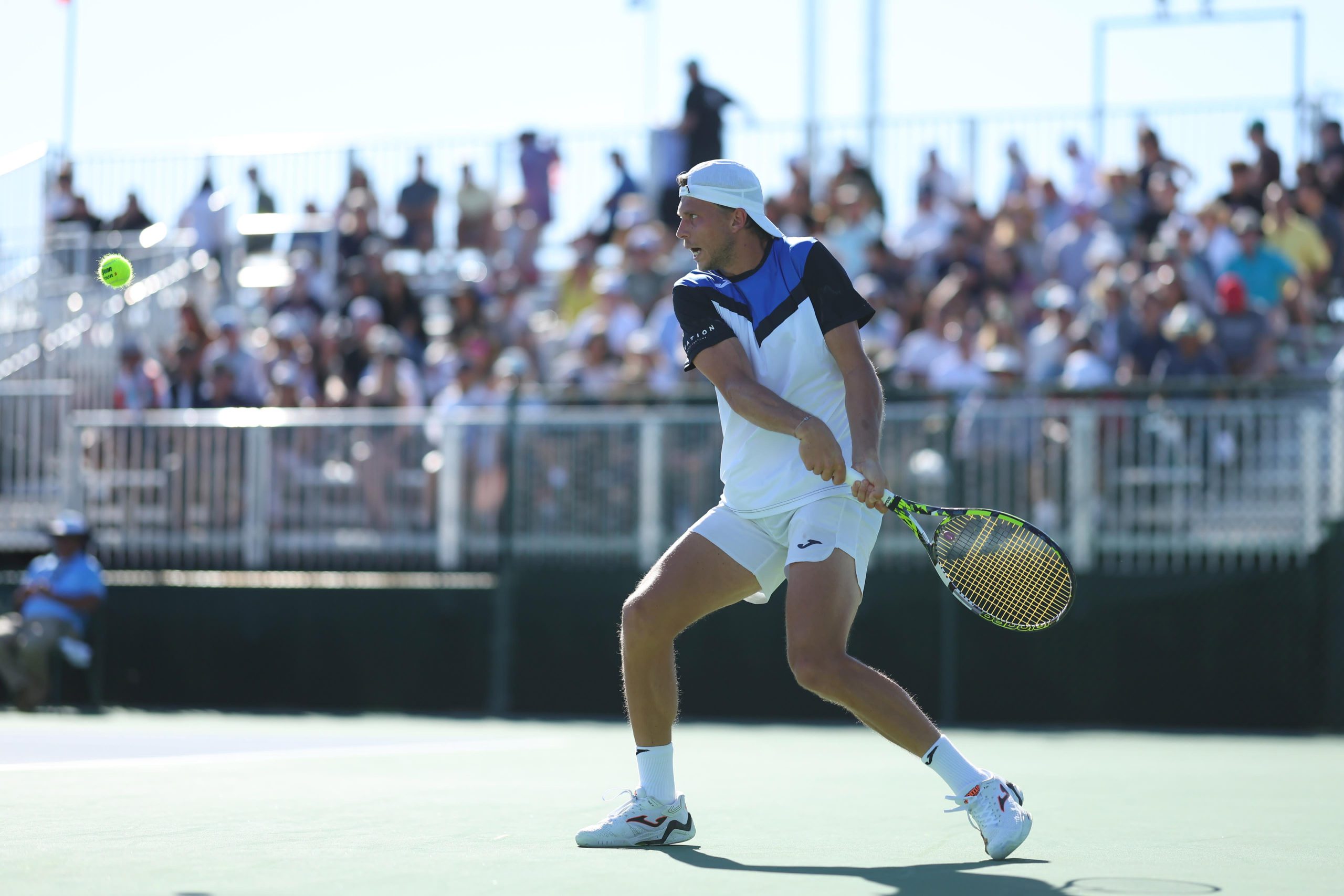 Alexandre Muller en retour de service pendant son match Ă Indian Wells