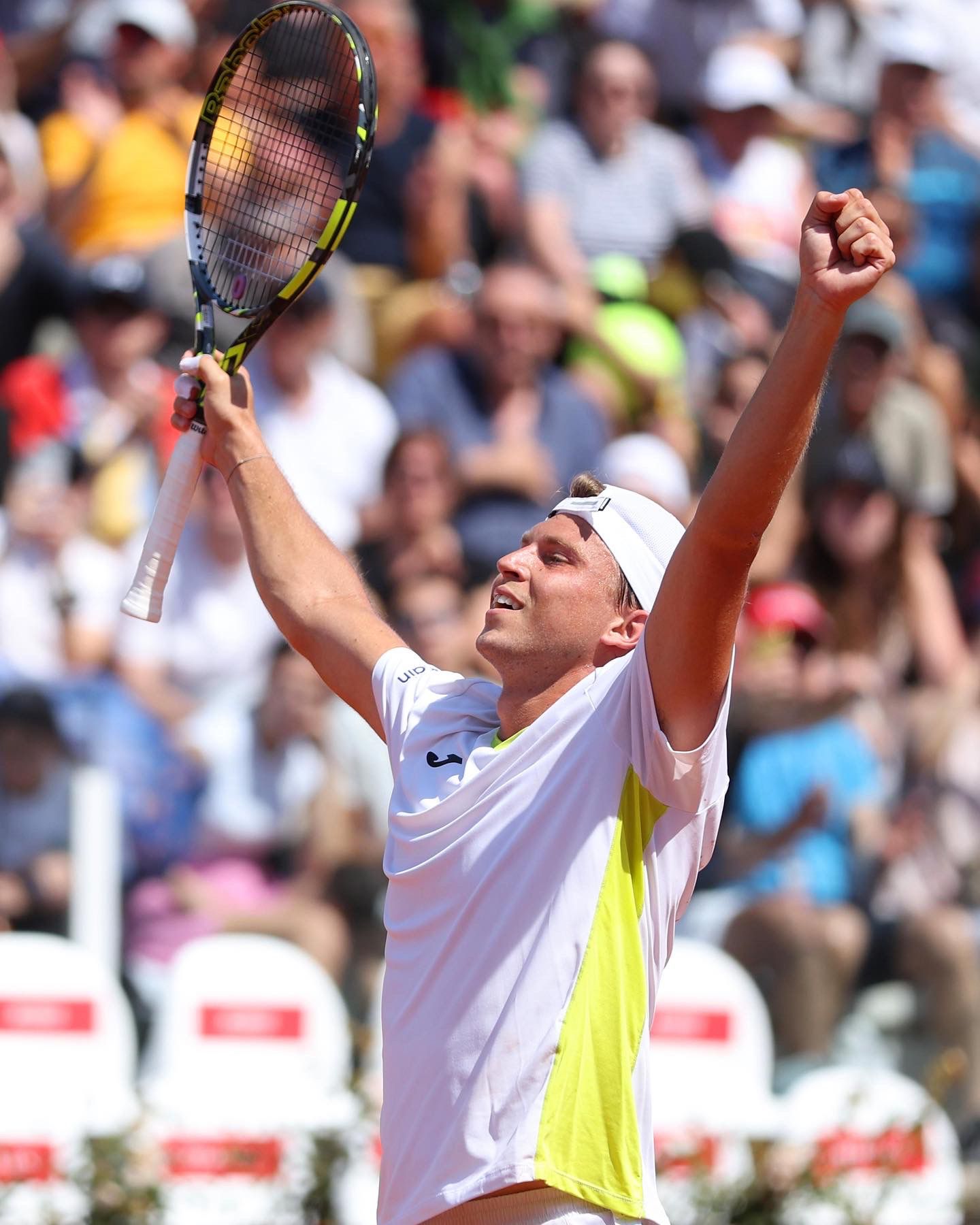 Yelyzaveta Kotliar en pleine action sur le court pendant le tournoi ITF J200 de Vigo