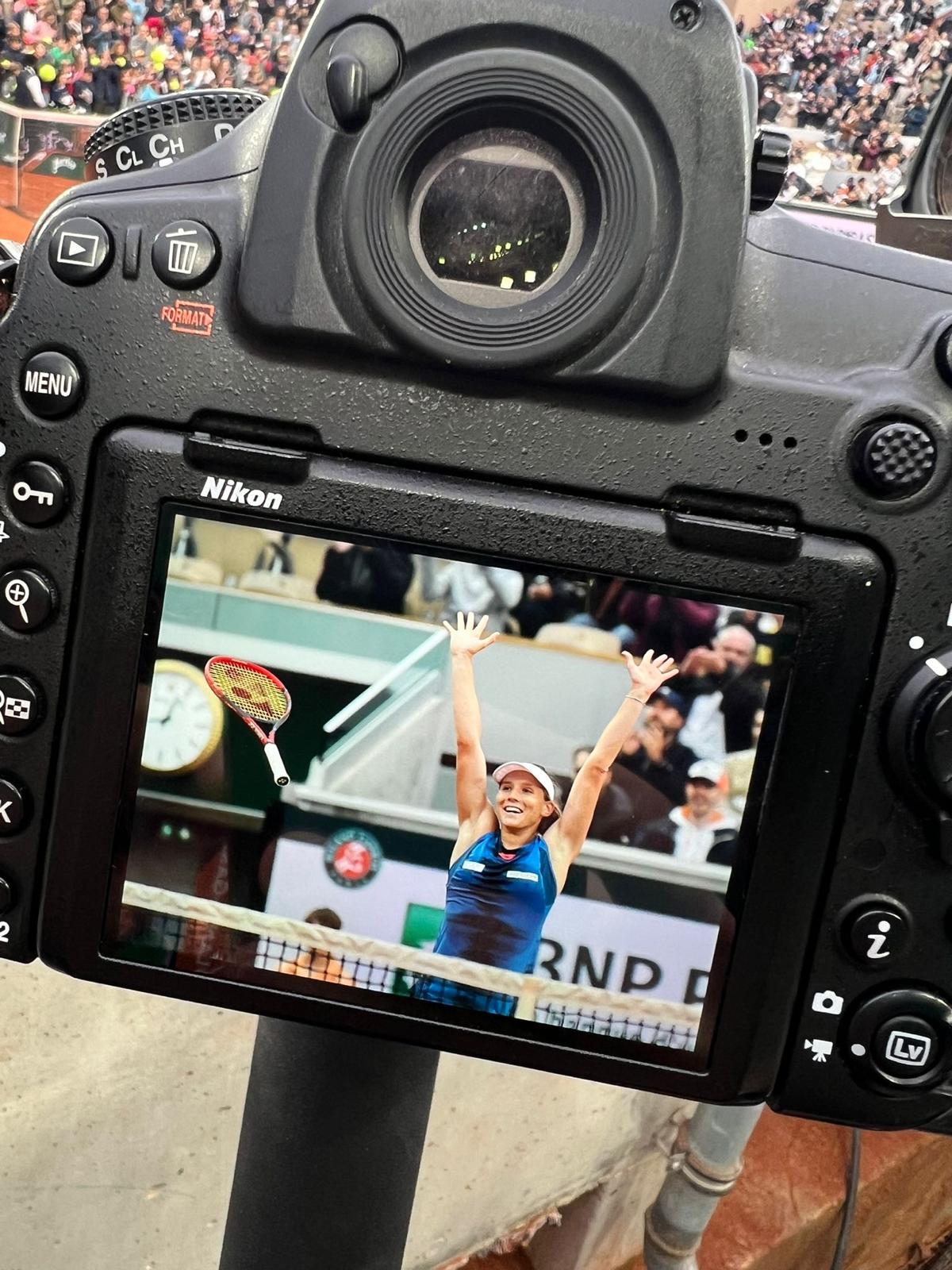 Yelyzaveta Kotliar et son coach Baptiste Ranoldi après leur victoire au tournoi J200 de Vigo
